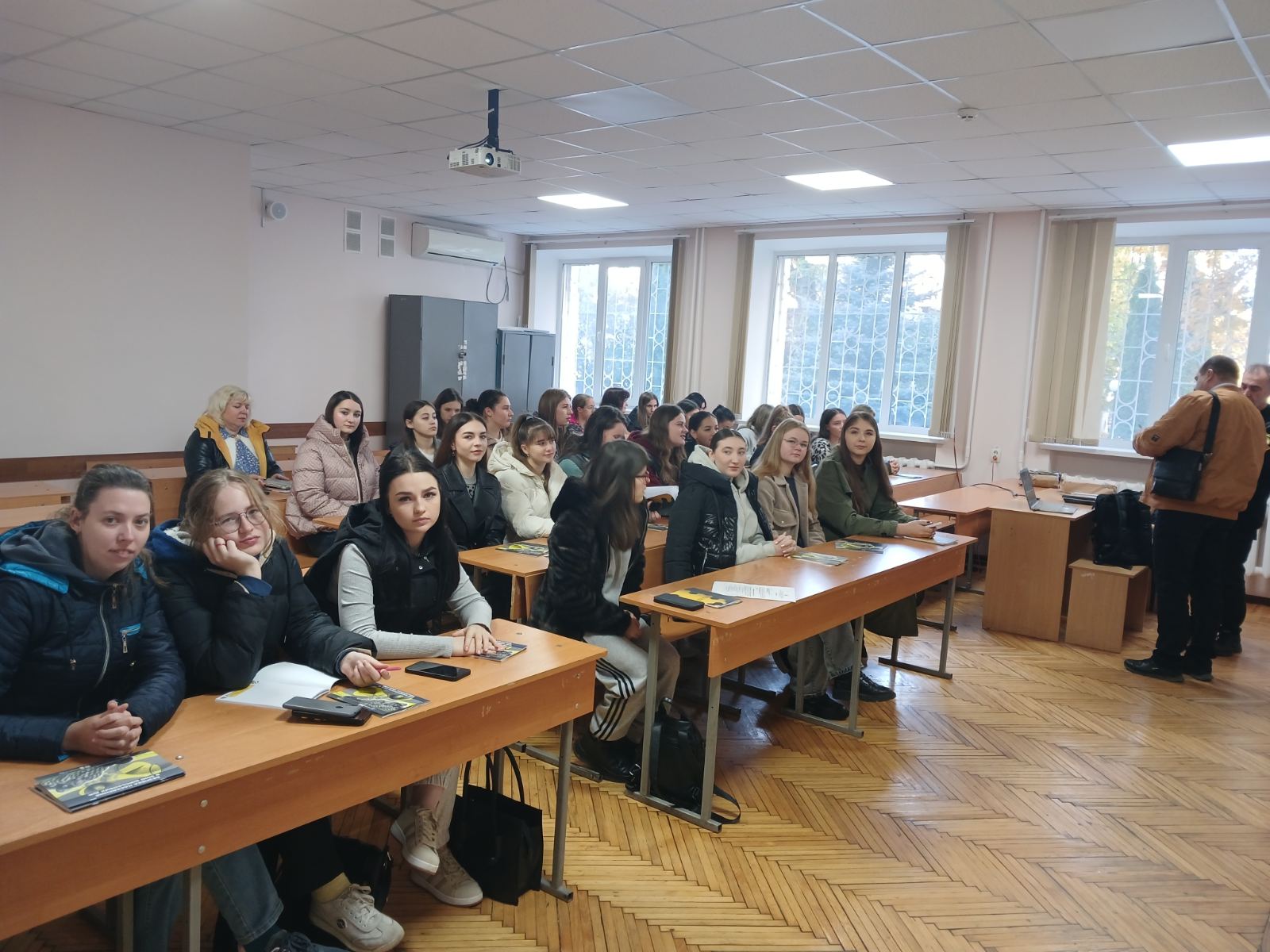 ПРОЙШЛО НАВЧАННЯ ІЗ ПОПЕРЕДЖЕННЯ РИЗИКІВ ВІД ВИБУХОНЕБЕЗПЕЧНИХ ПРЕДМЕТІВ